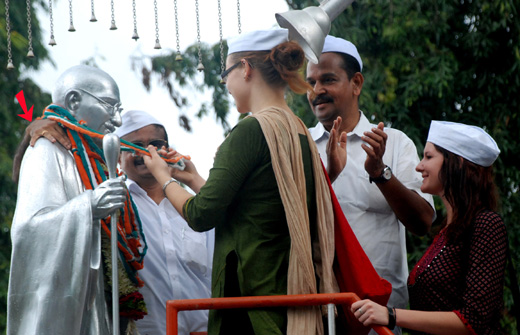 Disrespect to Gandhi2